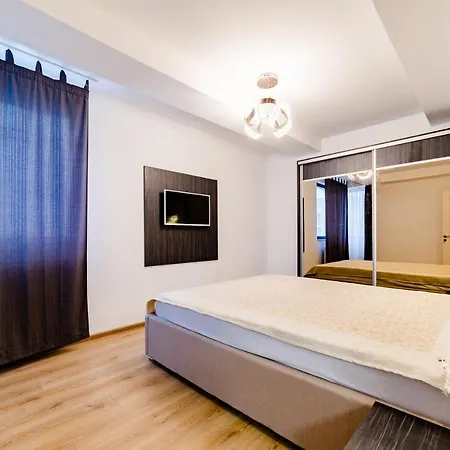 Adamar * Mamaia